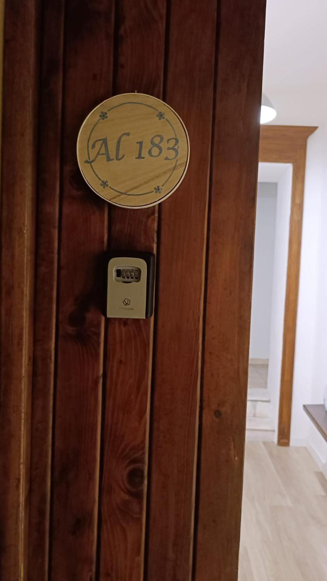 ホテル Al183 カリアリ エクステリア 写真